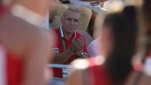 Болката на най-големия: Стоичков плаче в ефир заради обвиненията към България в расизъм + ВИДЕО