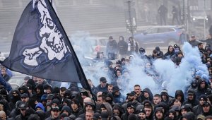 Феновете на Левски купуват билетите за Вечното дерби като топъл хляб 