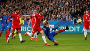 Франция си поигра с Уелс за 2:0 + ВИДЕО