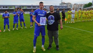 Той стана "Футболист №1", а сега се завръща в Левски