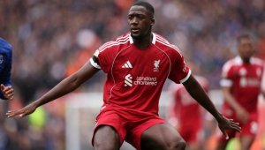 Ас на Ливърпул отпадна от състава на „петлите“