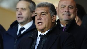 Враг на Лапорта обеща да върне Меси в Барса