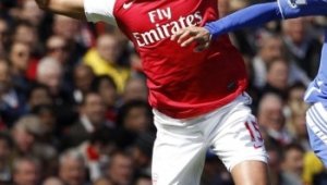 Алекс Окслейд-Чембърлейн ще играе на Евро 2012