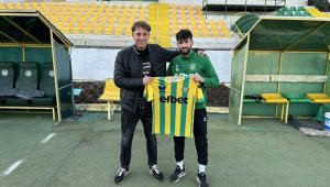 Клуб от родната Втора лига взе кадър на френски гранд