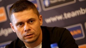 Скандал! Селекционерът на младежите скочи на Кръстаич