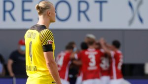 Безличен Холанд и слаб Борусия Дортмунд спукаха гума във Фрайбург