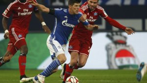 Официално: Хунтелаар остава "миньор" до 2017 година