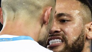 Неймар побойник, Ди Мария - плюе! Такъв екшън няма и на Балканите 