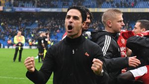 Поне засега сме в битката за титлата, радва се Артета