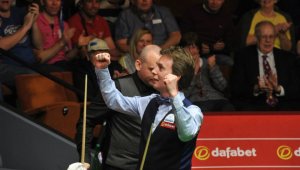 Стюърт Бингъм стана за резил на Световното по снукър