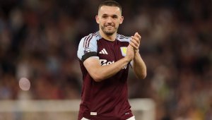 Капитанът на Астън Вила преподписа с бирмингамци