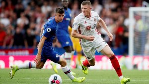 Челси стана за смях на "Стамфорд Бридж", поведе с два гола и се провали срещу новак