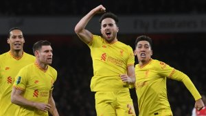 Клоп се скъса да хвали героя Жота