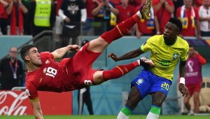 Влахович "запали нацията", но ще играе на 1 крак