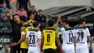 Гладбах тресна 10 от Дортмунд в скуката на Борусиите