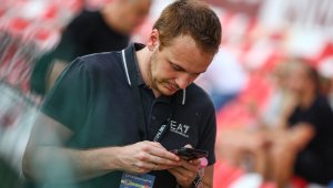 Гьонов ще гледа гостуването на ЦСКА от тунела