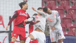 Кървава корида! Жесток Байерн разфасова смели "бикове"