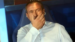 Мъри Стоилов пред завръщане в Левски, преговаря с Наско Сираков?