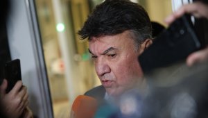 Какво го чака? Приключи разпитът на Боби в антикорупционната комисия