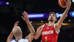 Русия излъга Гърция и стигна Топ 4 на Евробаскет