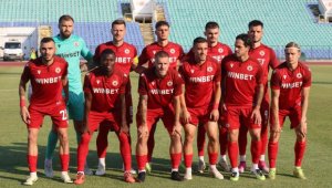ЦСКА стигна дъното при Валтер Папазки