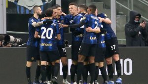 Интер удари Специя и диша във врата на Наполи