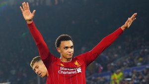 Ливърпул унищожи Лестър, за да направи мача на сезона