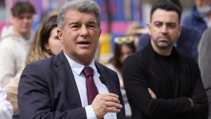 Обещанието на Лапорта към Шави е "висящо"