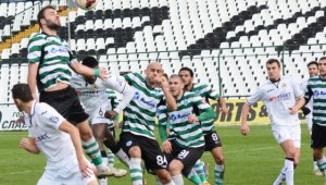 Бат Венци разпродава звездите си