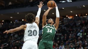 Янис стигна 20 000 точки, гарантира поне още 10 000