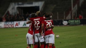 В Сърбия ни се смеят: ЦСКА срещу ЦСКА? Цирк в България!