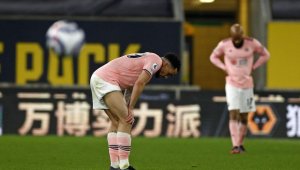 Агонията свърши. Вълците пратиха Шефилд Юнайтед в Чемпиъншип