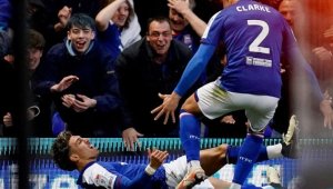 Ед Шиърън ликува, Ипсуич остана на върха в Чемпиъншип