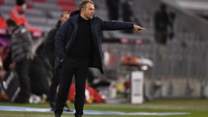 Флик след осмото поредно 0:1: Мога и да крещя!