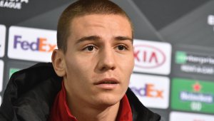 Ще го връща ли в ЦСКА? Синиша Михайлович се чуди за Вальо Антов