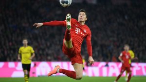 Замразиха Бундеслигата поне до 30 април