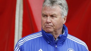 Хидинк отново влиза в ролята на спасител