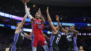 Везенков с 2 точки, Сакраменто пак с тежка загуба