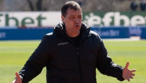 Скандал: Кирил Ивков нападна Хубчев, екипът му взел от Левски 278 000 лева