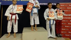 Уникална! Теодора Цанева преби всички по пътя към златото