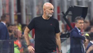 Милан тренира с имитация на публика на стадиона