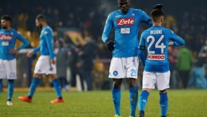 На "Олд Трафорд" отново се сетиха за Кулибали