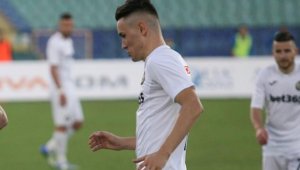 Корави албанци изхвърлиха Славия от Европа