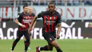 Юве иска ас на Милан