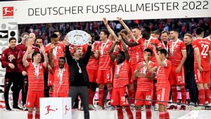 Затъналият Шалке с план за детронирането на Байерн