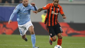 Шахтьор извива ръцете на Ливърпул за Тейшейра