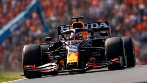 Макс зарадва Оранжевата армия и грабна полпозицията у дома