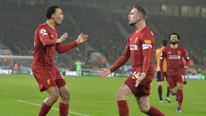 Трима от Ливърпул в спор за Играч на сезона