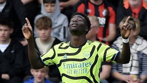 Готов ли ще е Букайо Сака за дербито с Челси?