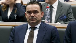 Легенда на Барса и Арсенал е в болница с инсулт